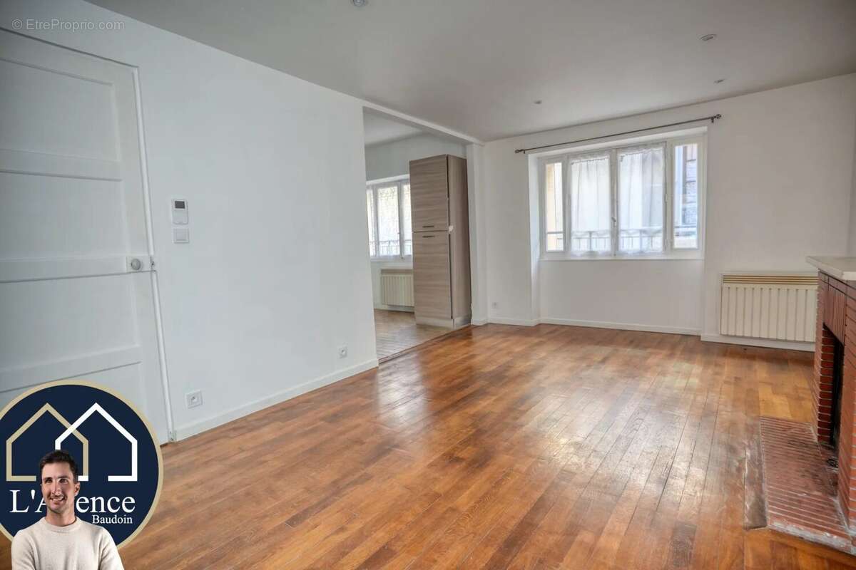 Appartement à EPERNON