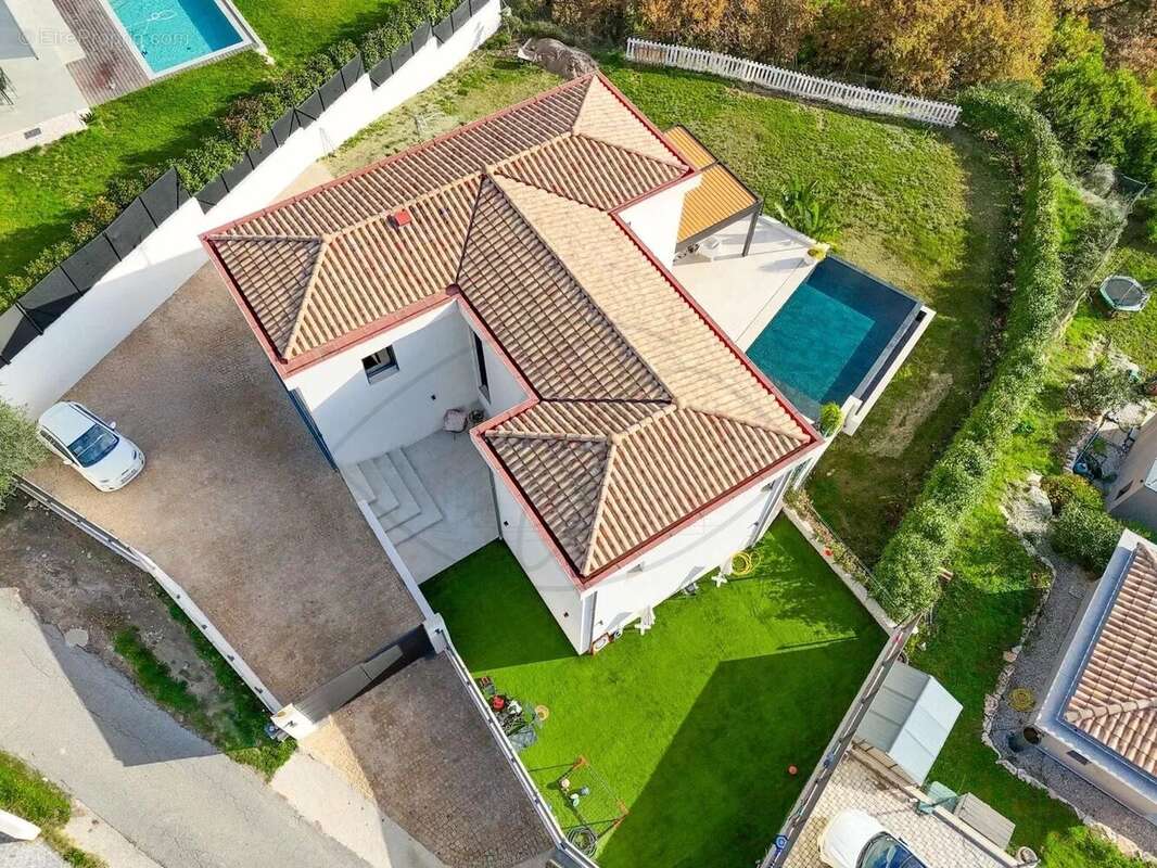 Appartement à FALICON