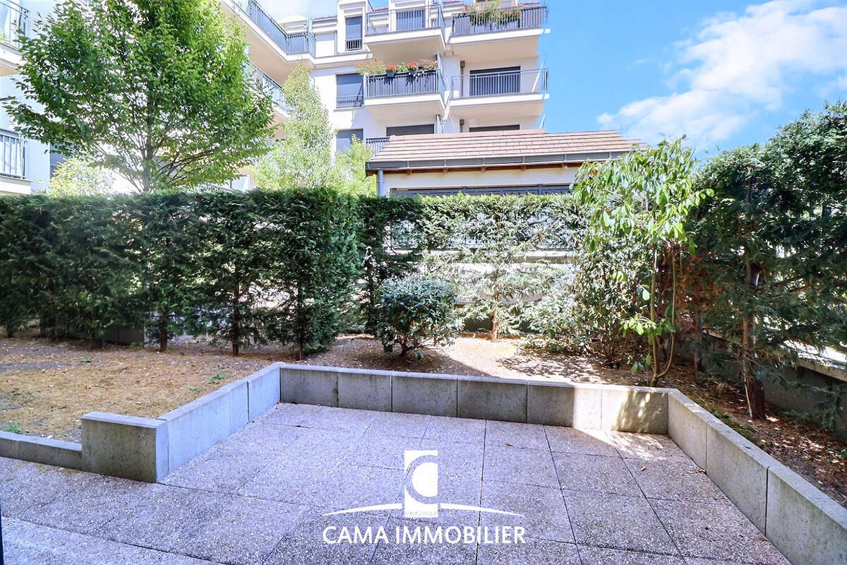 Appartement 3 pièces avec jardin + double box - photo 7