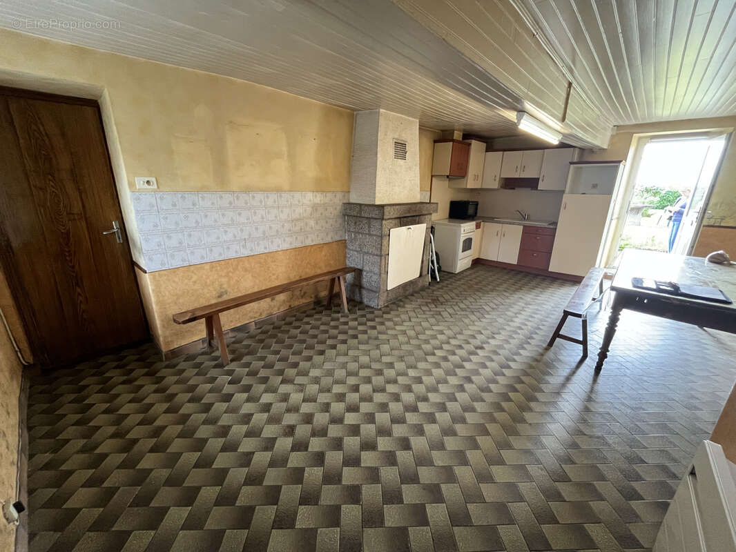 Maison de campagne à rénover avec fort potentiel - Combourtillé - photo 3