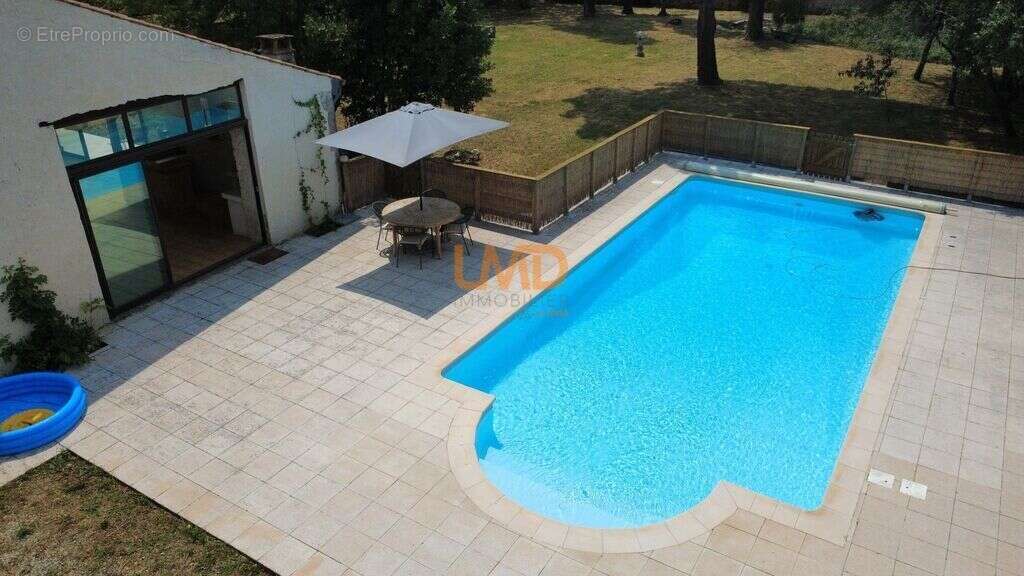 Demeure ancienne rénovée avec piscine - photo 24