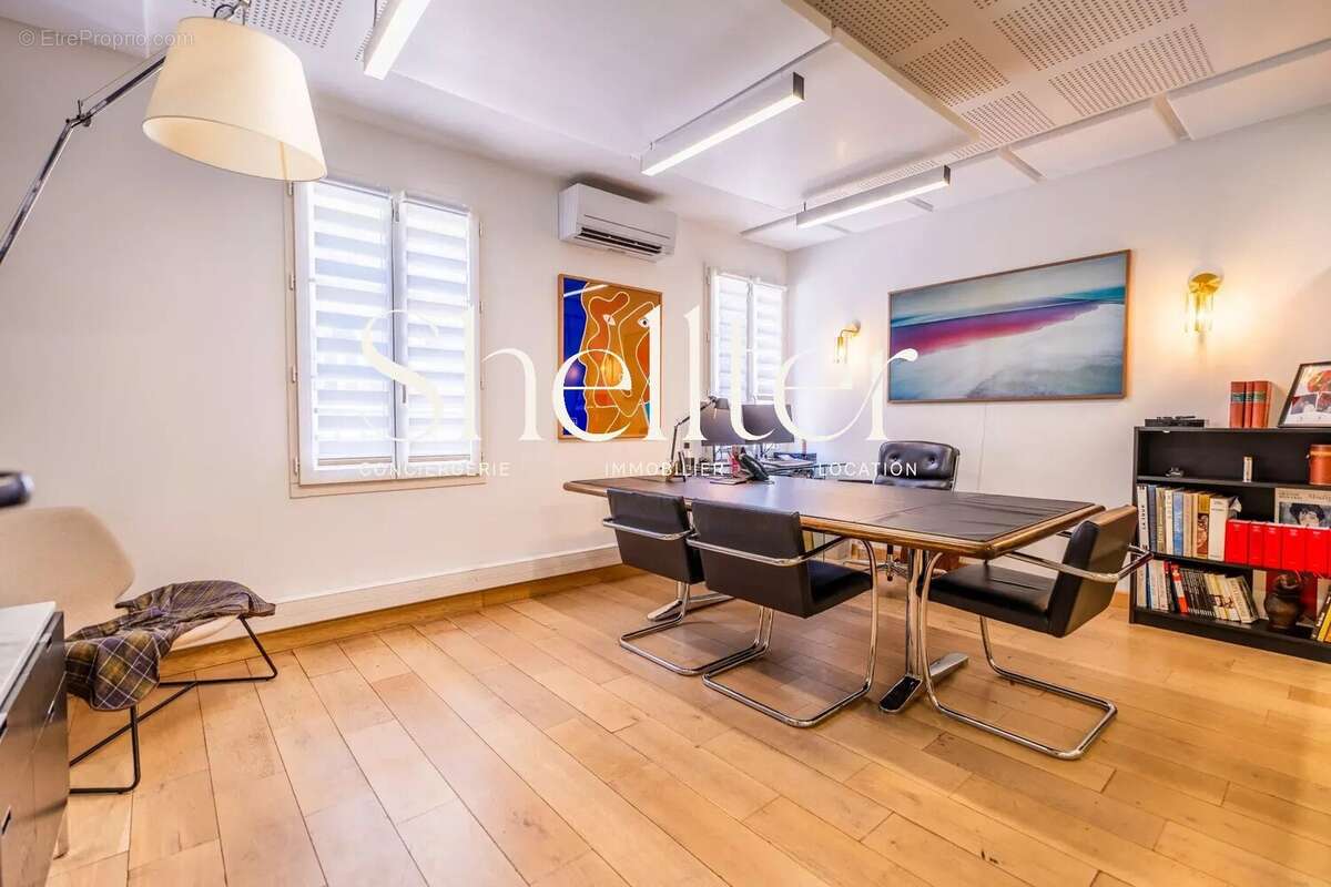 À vendre - Bureau de prestige 128 m² - Parking - Saint-Tropez - photo 3