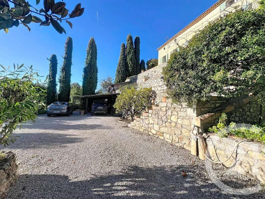 Maison à MOUGINS