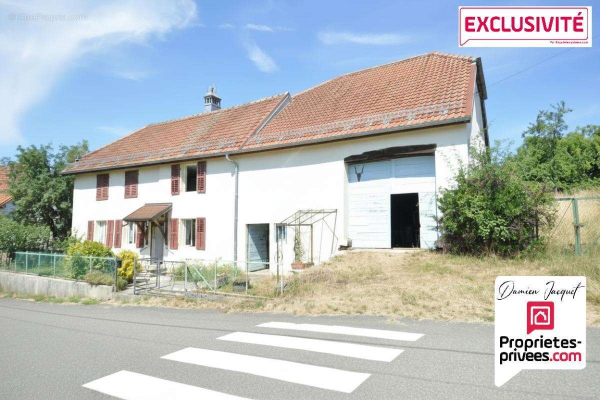 Maison à MONTECHEROUX