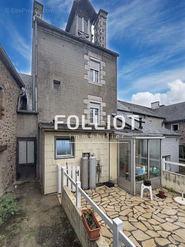 Maison à COUTANCES