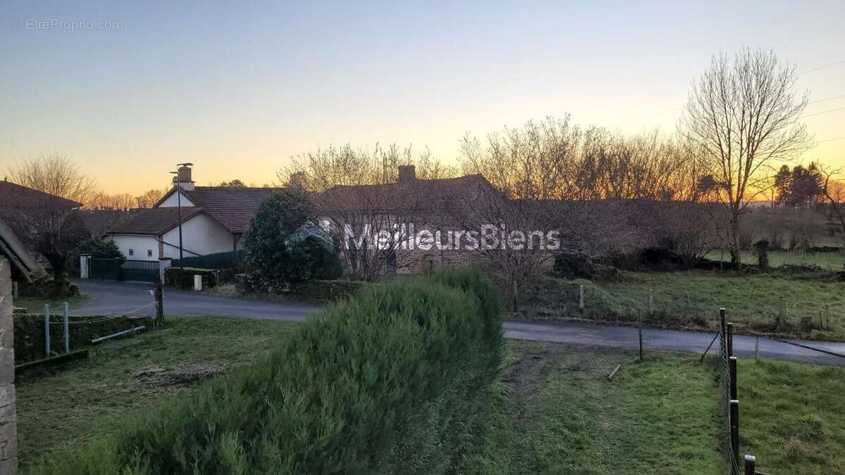 Maison à CROS-DE-MONTVERT