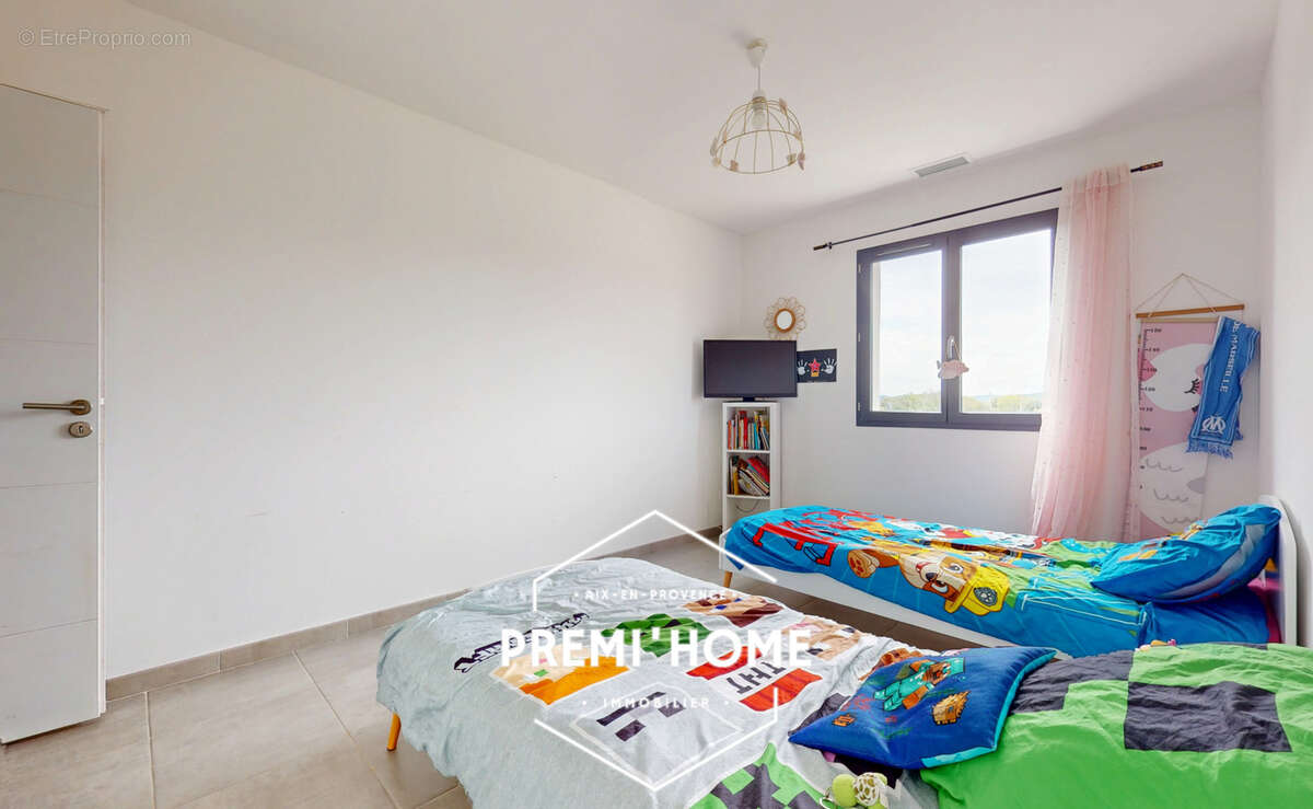 A vendre maison récente 3 chambres piscine a cotignac - photo 16
