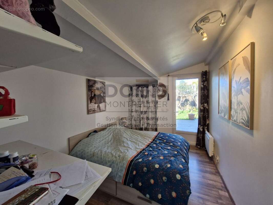 Maison à VIC-LA-GARDIOLE