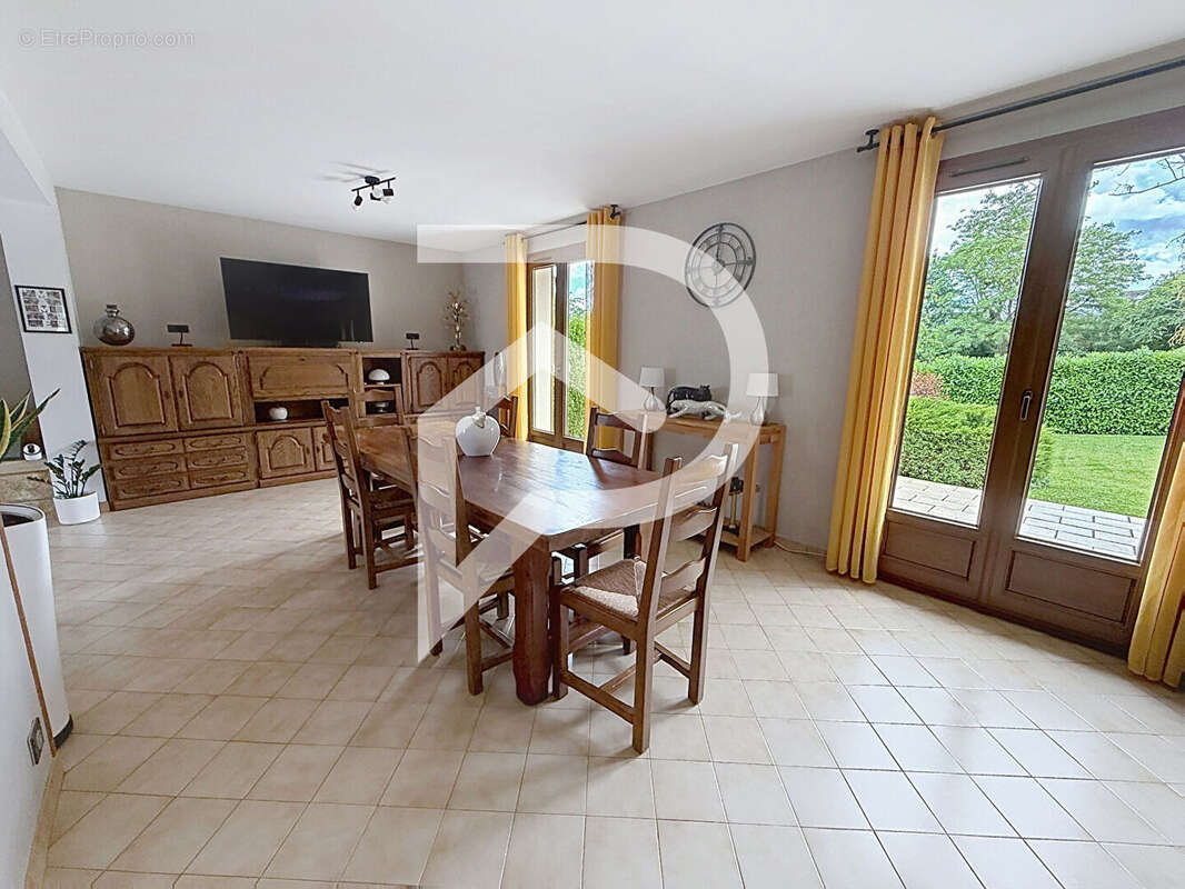 Maison à DAMMARTIN-EN-GOELE
