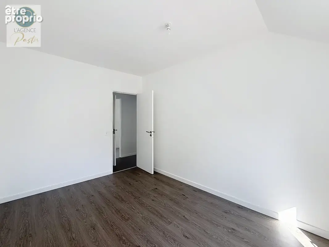 Maison de 5 pièces, refaite à neuf- environ 119 m2 - 2 places de parking + jardin - photo 16