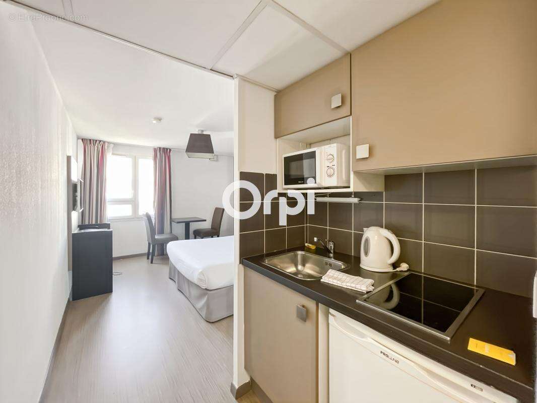 Appartement à MARSEILLE-4E