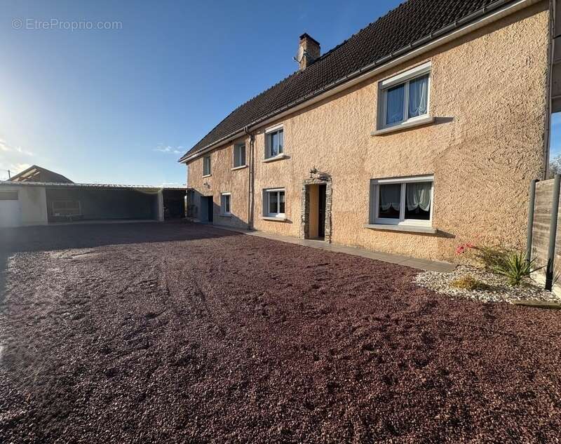 Maison à SAINT-SAMSON-DE-BONFOSSE