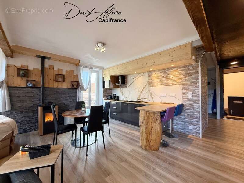 Appartement à LARAGNE-MONTEGLIN