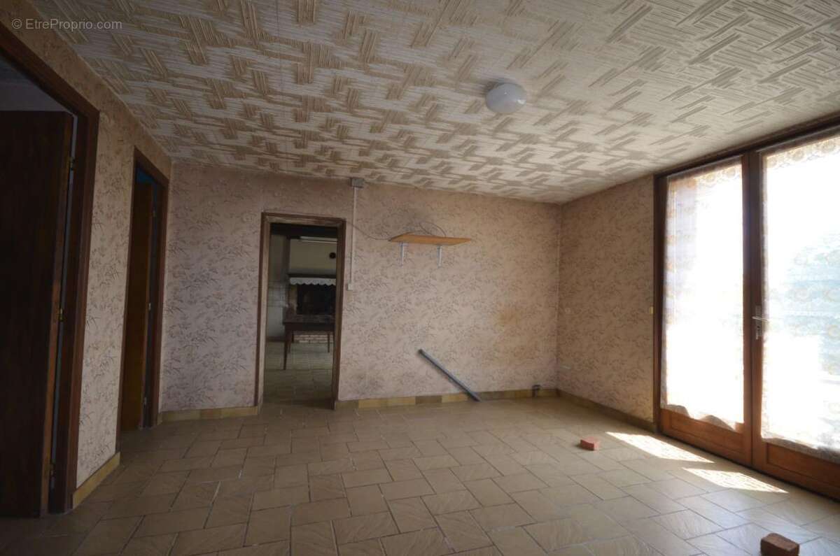 Maison à DOMEYROT