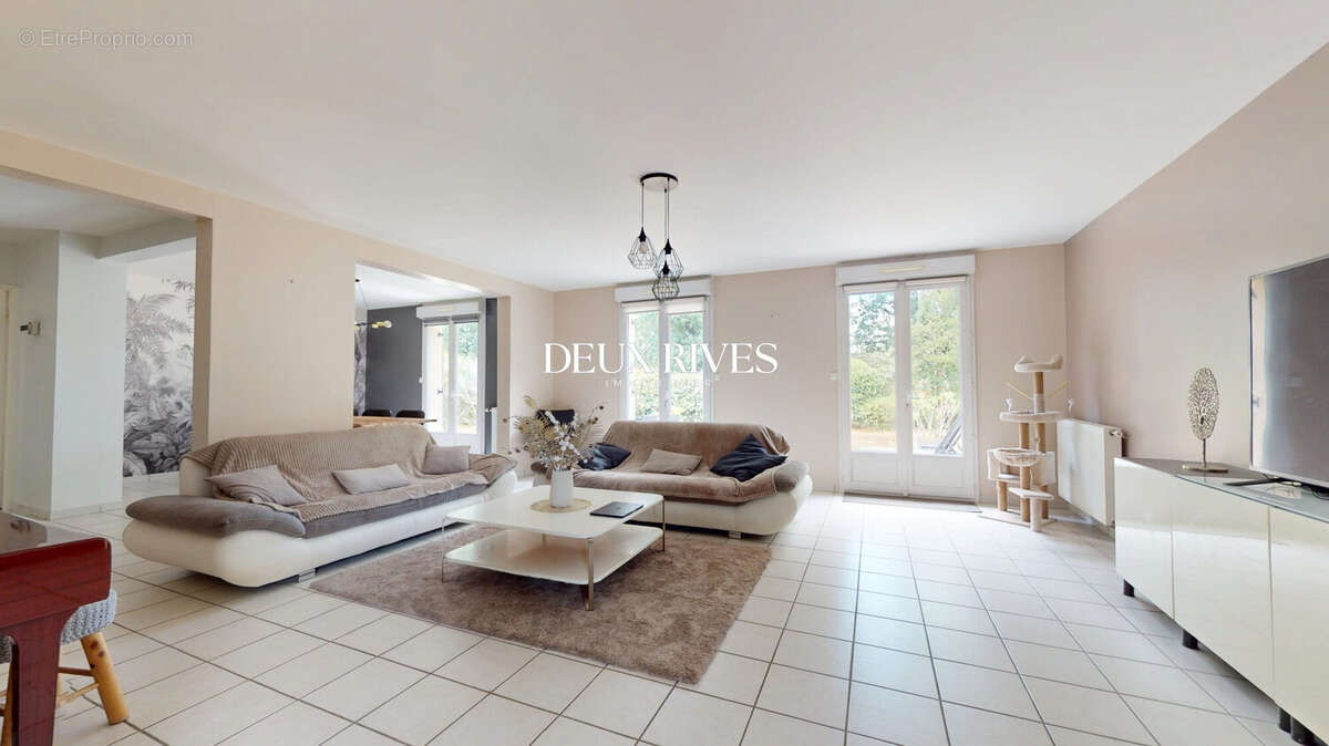 Maison 205 m² à Thouare-Sur-Loire  - photo 4