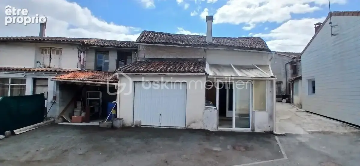 Maison à SALIGNAC-SUR-CHARENTE