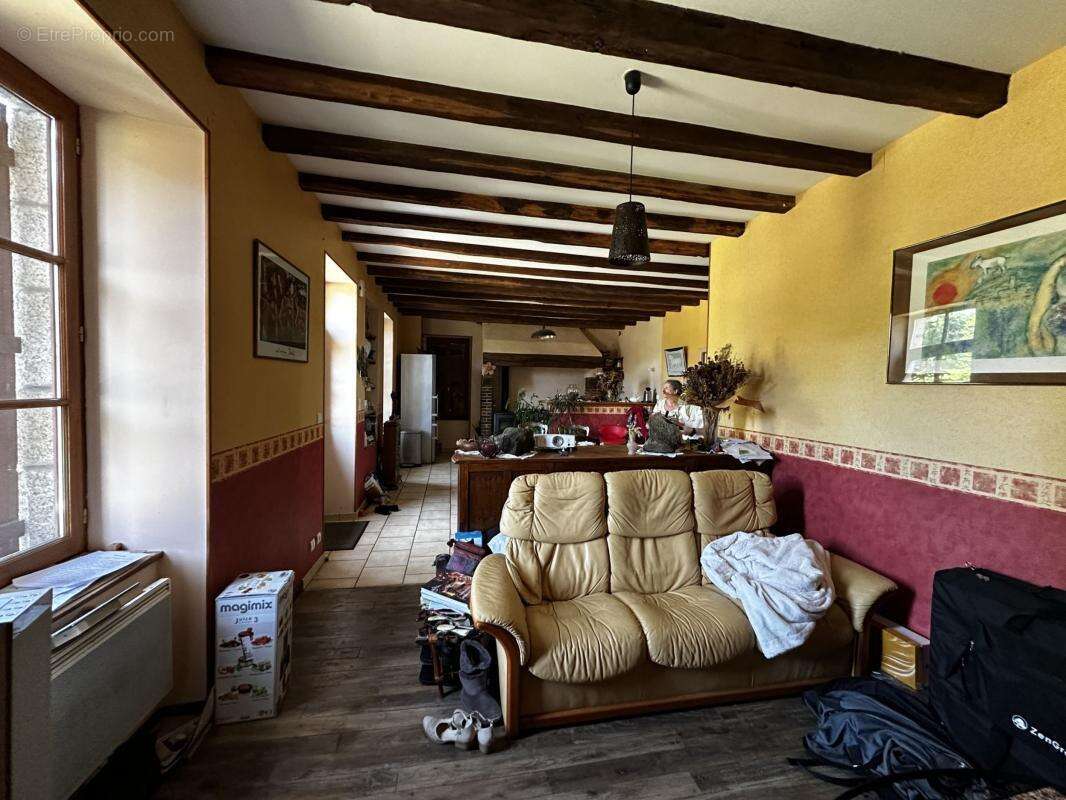 Maison à VICQ-SUR-BREUILH