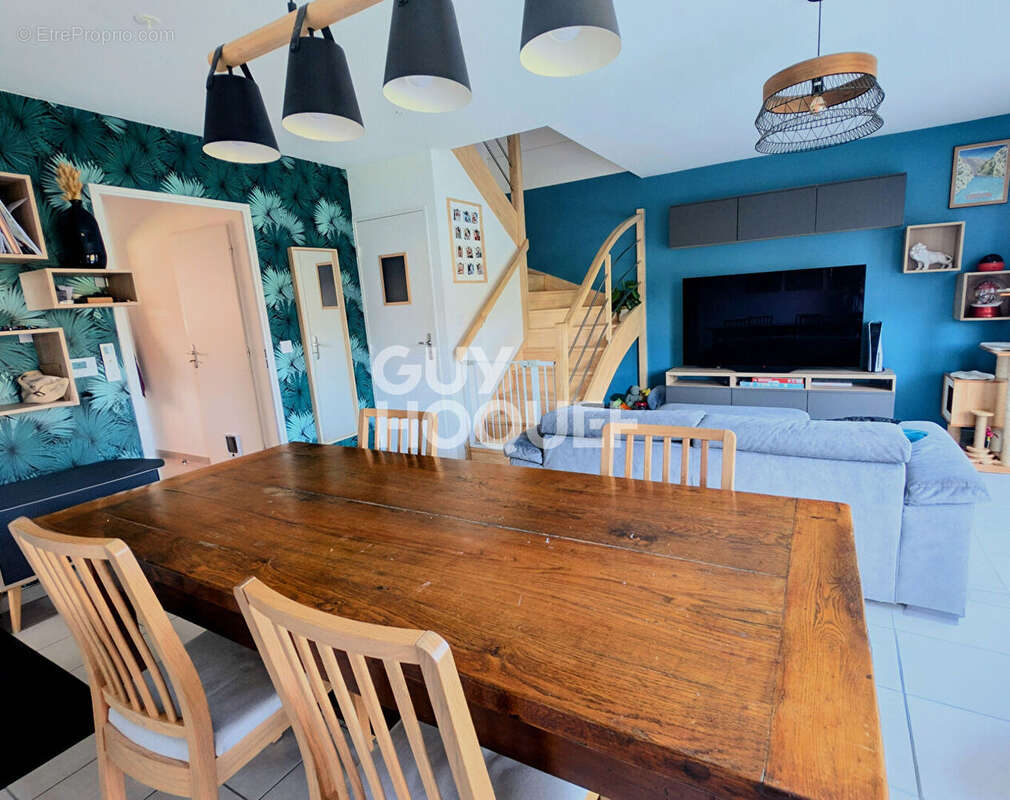 Maison à PONT-EVEQUE