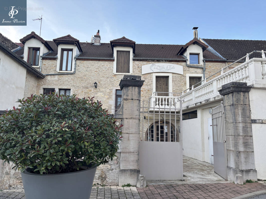 Maison à BROCHON