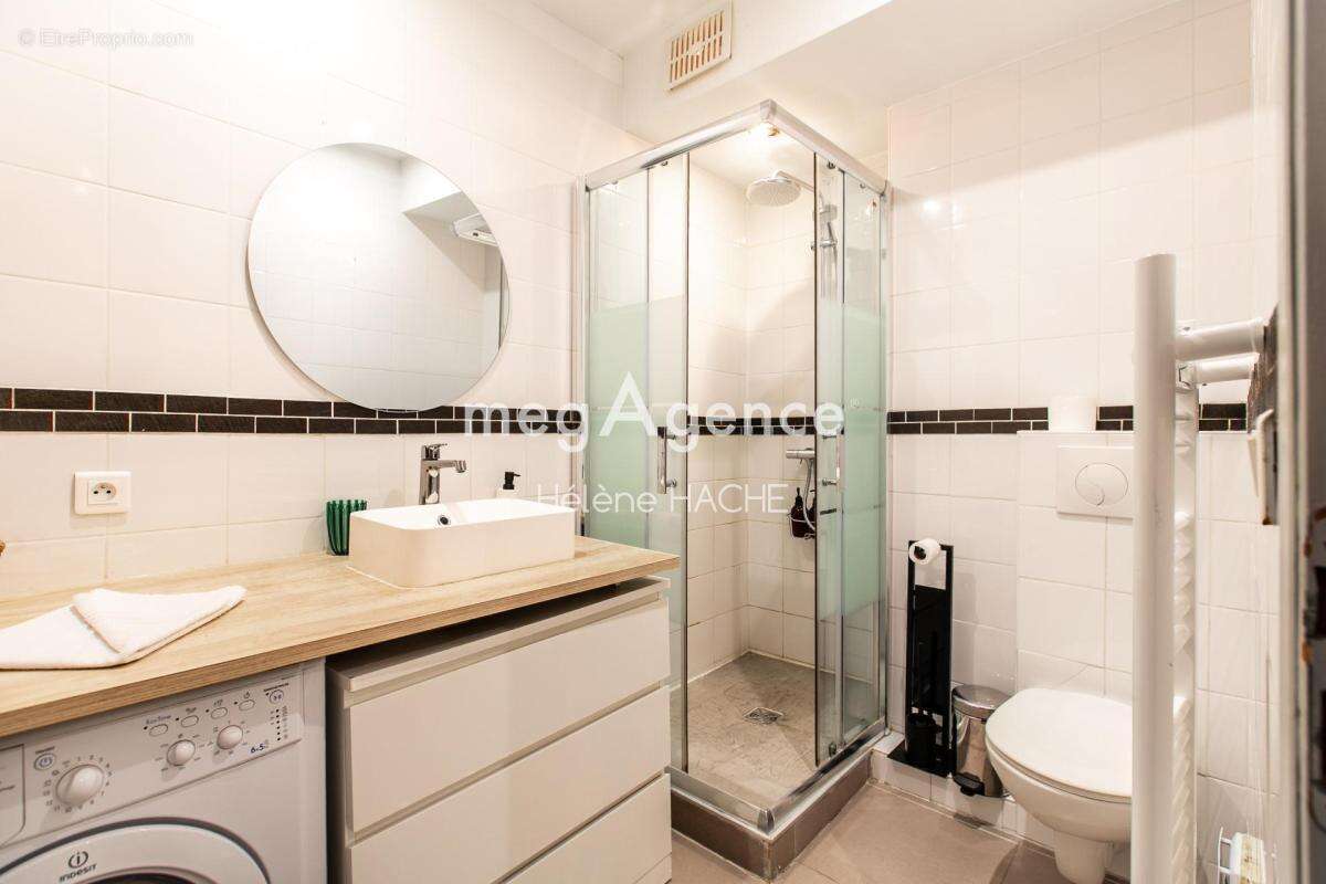 Nice CARRÉ D'OR, 2 Pièces Rénové et Climatisé. Idéal pied à terre ou investissement locatif - photo 7