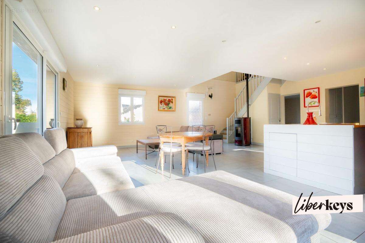 Maison à DOUE-LA-FONTAINE