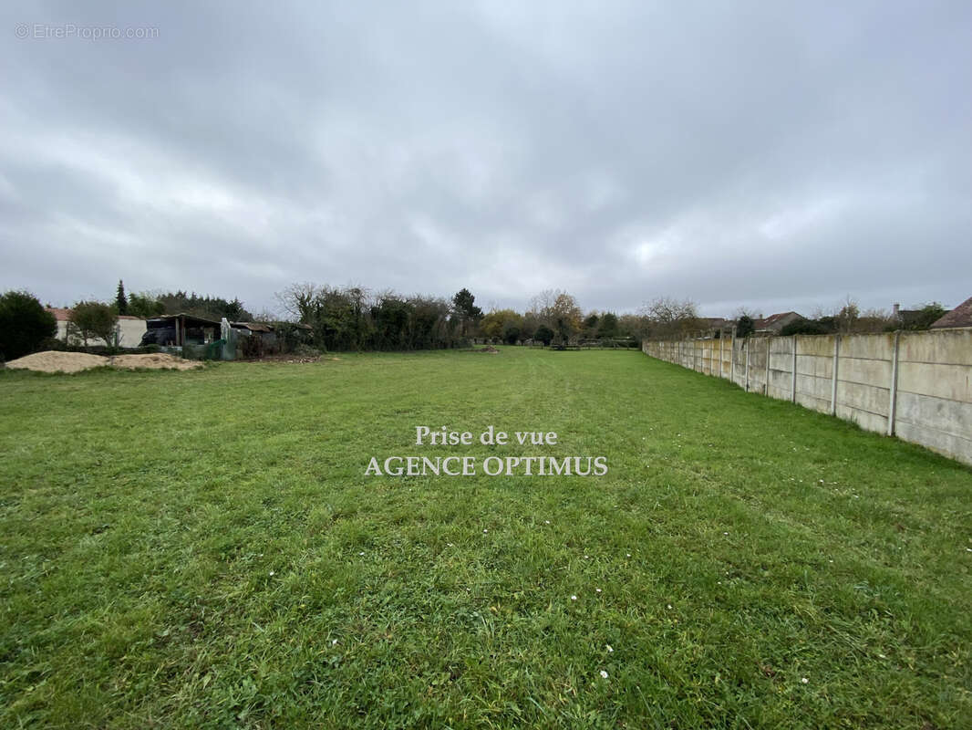 Terrain à VILLEBLEVIN