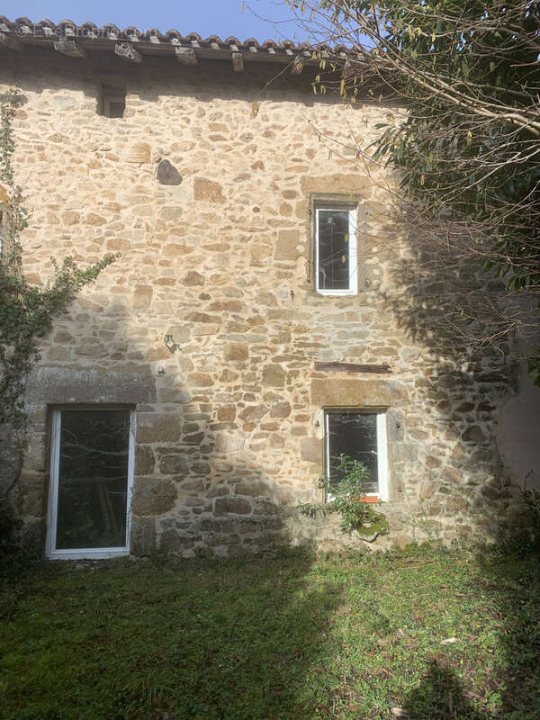 Maison à MONTEMBOEUF