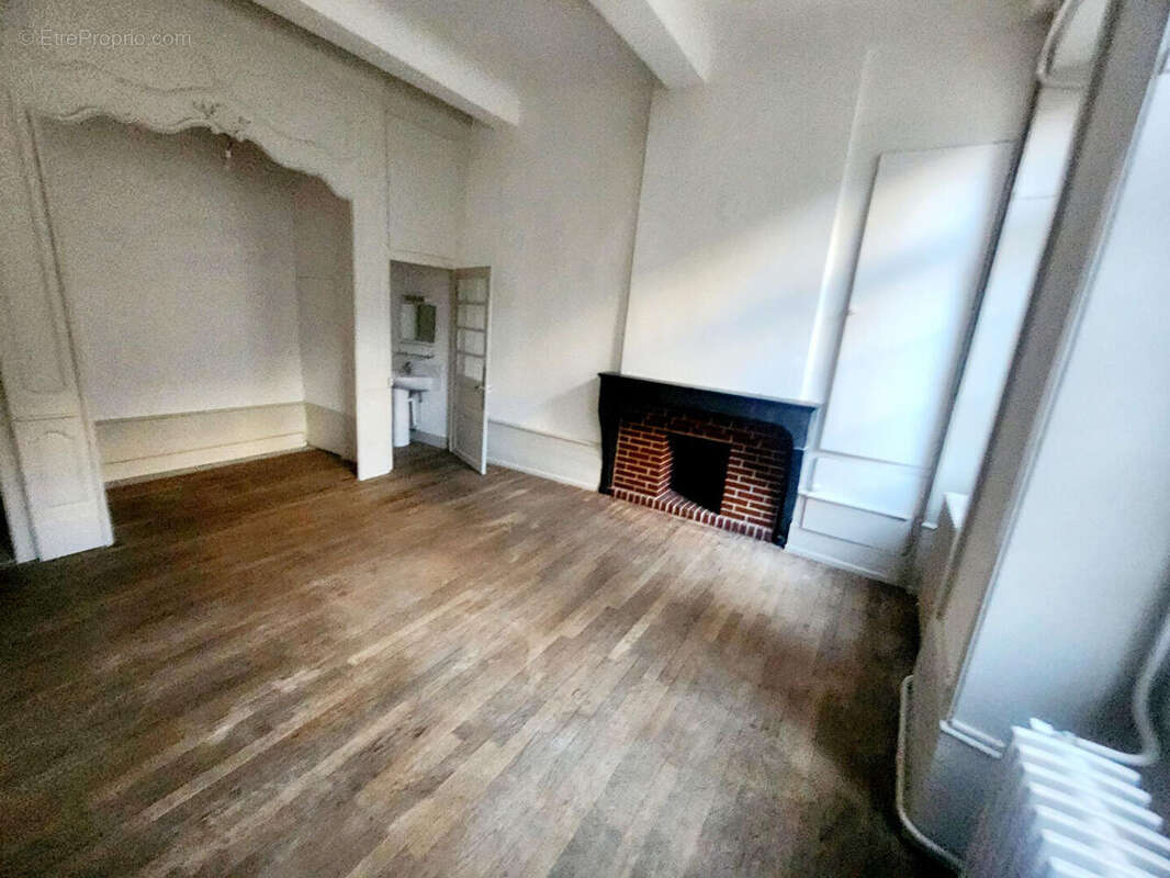 Appartement à POLIGNY