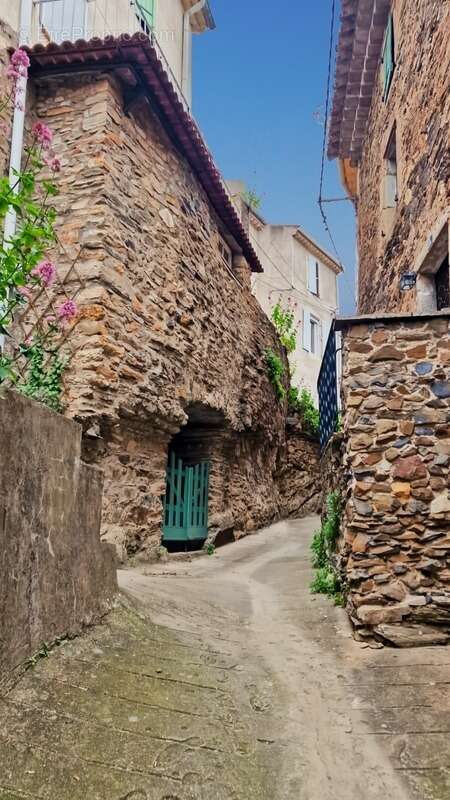 Maison à SAINT-NAZAIRE-DE-LADAREZ