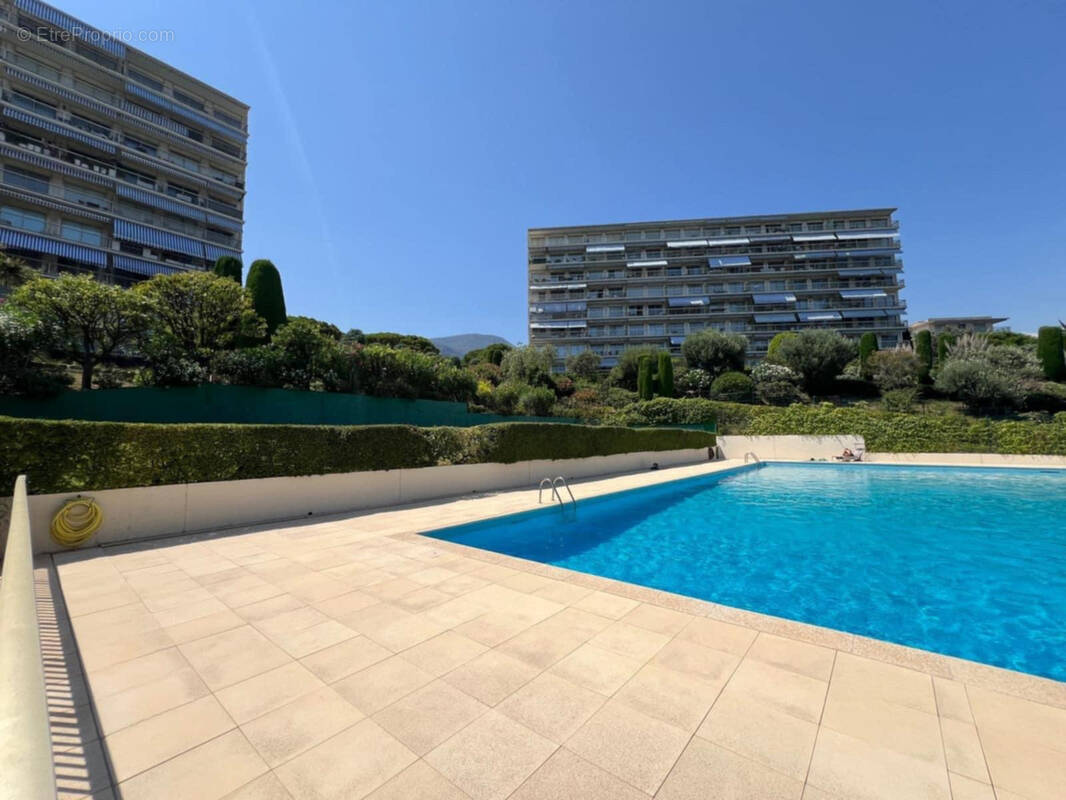 Appartement à ROQUEBRUNE-CAP-MARTIN