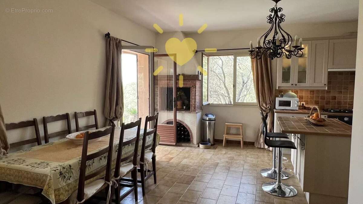 Maison à CLAVIERS
