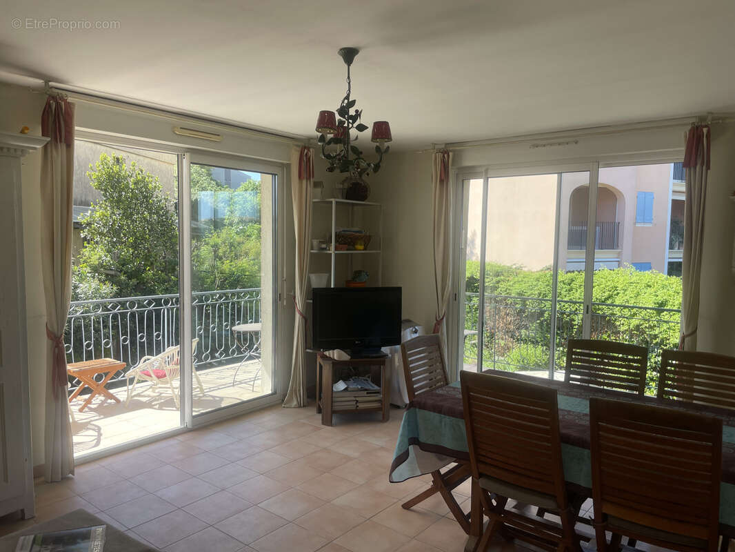 Appartement à LA CROIX-VALMER