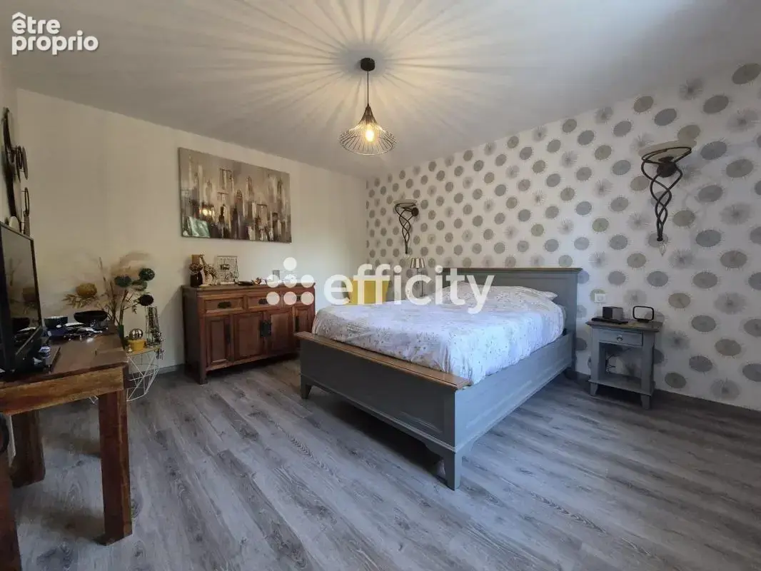 Maison 220 m² à Saint-Mathieu  - photo 6
