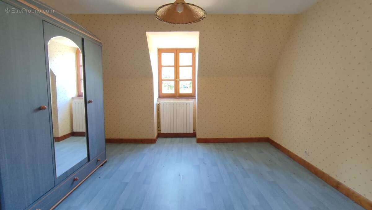 Belle maison familiale avec terrain attenant dans Nord Cantal - photo 15