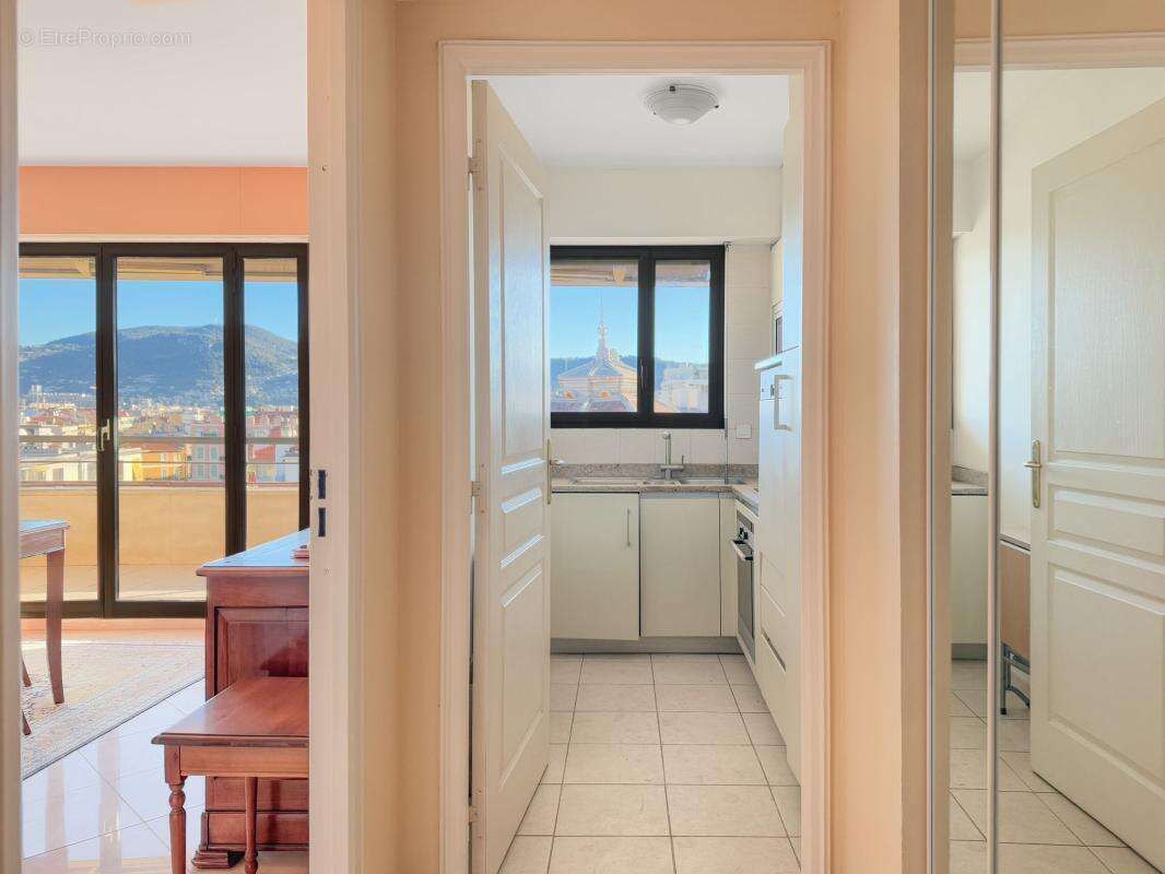 Appartement à NICE