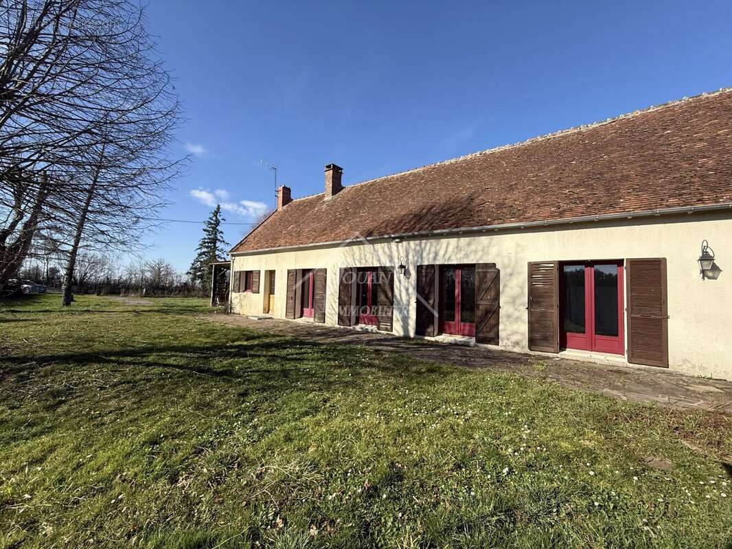 Maison à LOUROUX-DE-BEAUNE