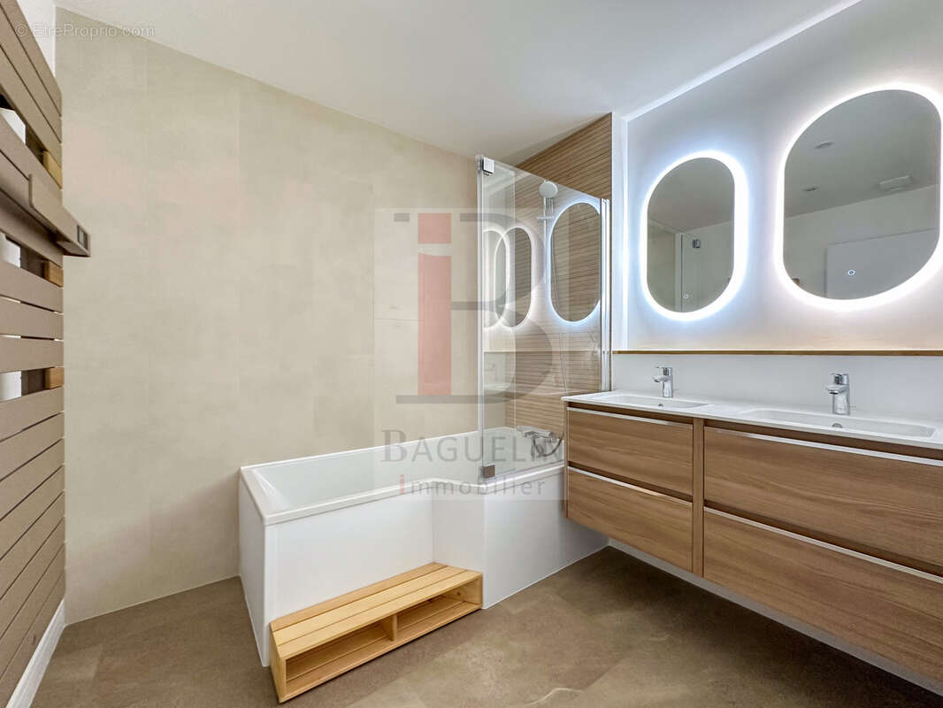 Appartement à FOURAS