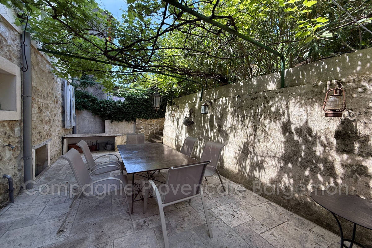 Appartement à BARGEMON