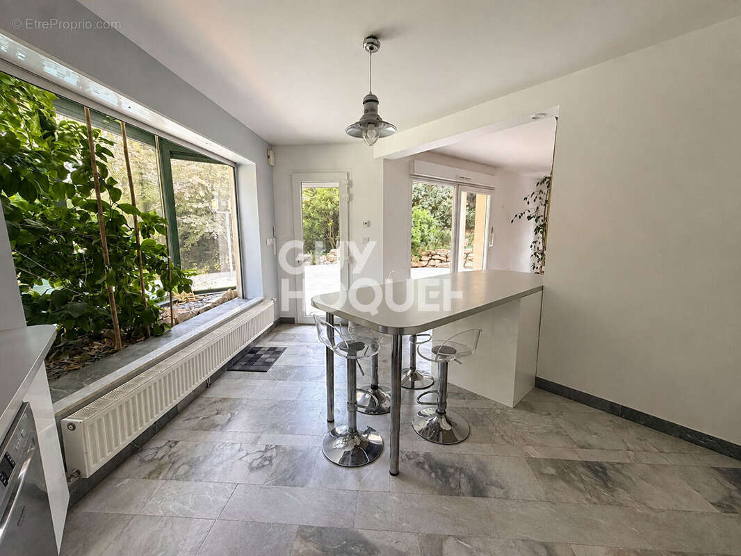 Maison 4 chambres garage piscine - photo 7