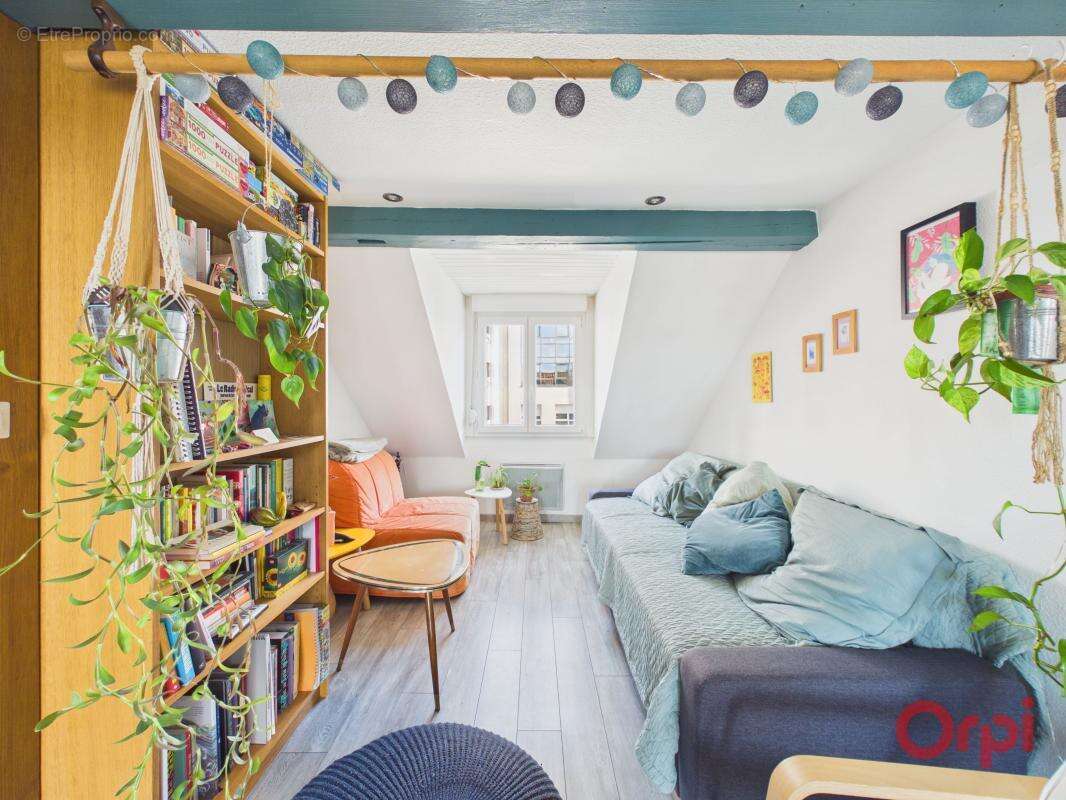 STRASBOURG – Route de Schirmeck  Charmant 2 pièces atypique avec balcon, mezzanine et cave - photo 7