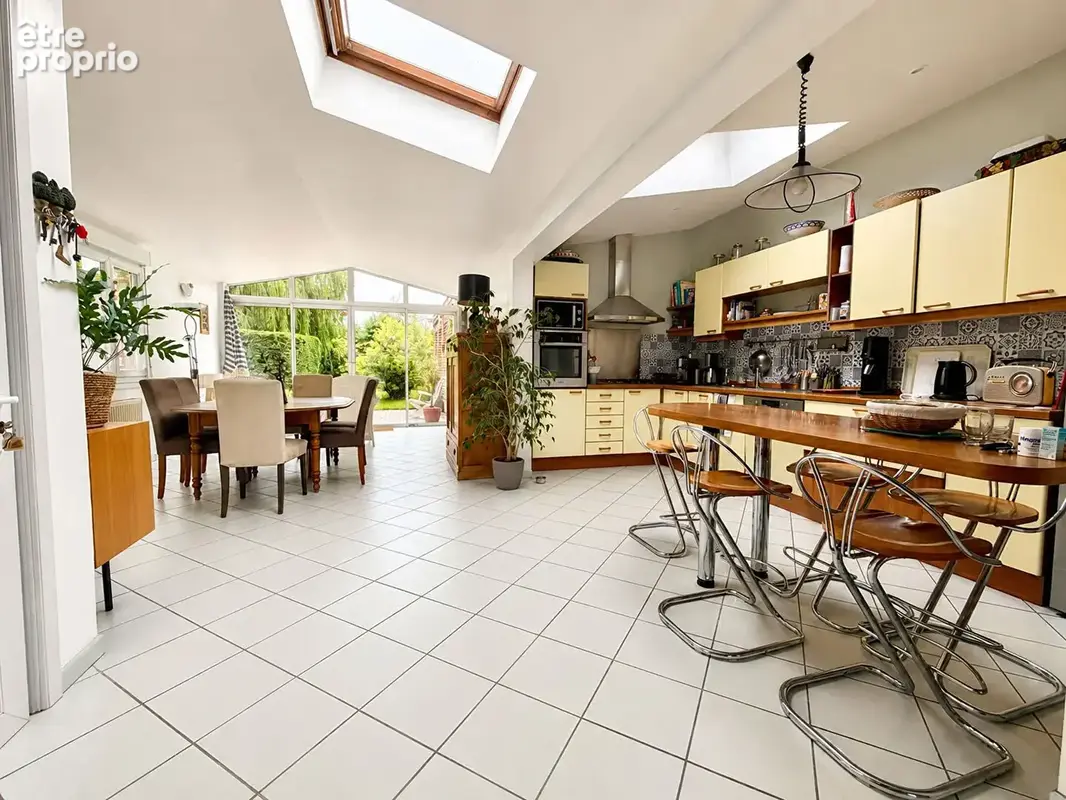 Maison familiale, 5 pièces avec grand jardin, garage et cave - photo 3