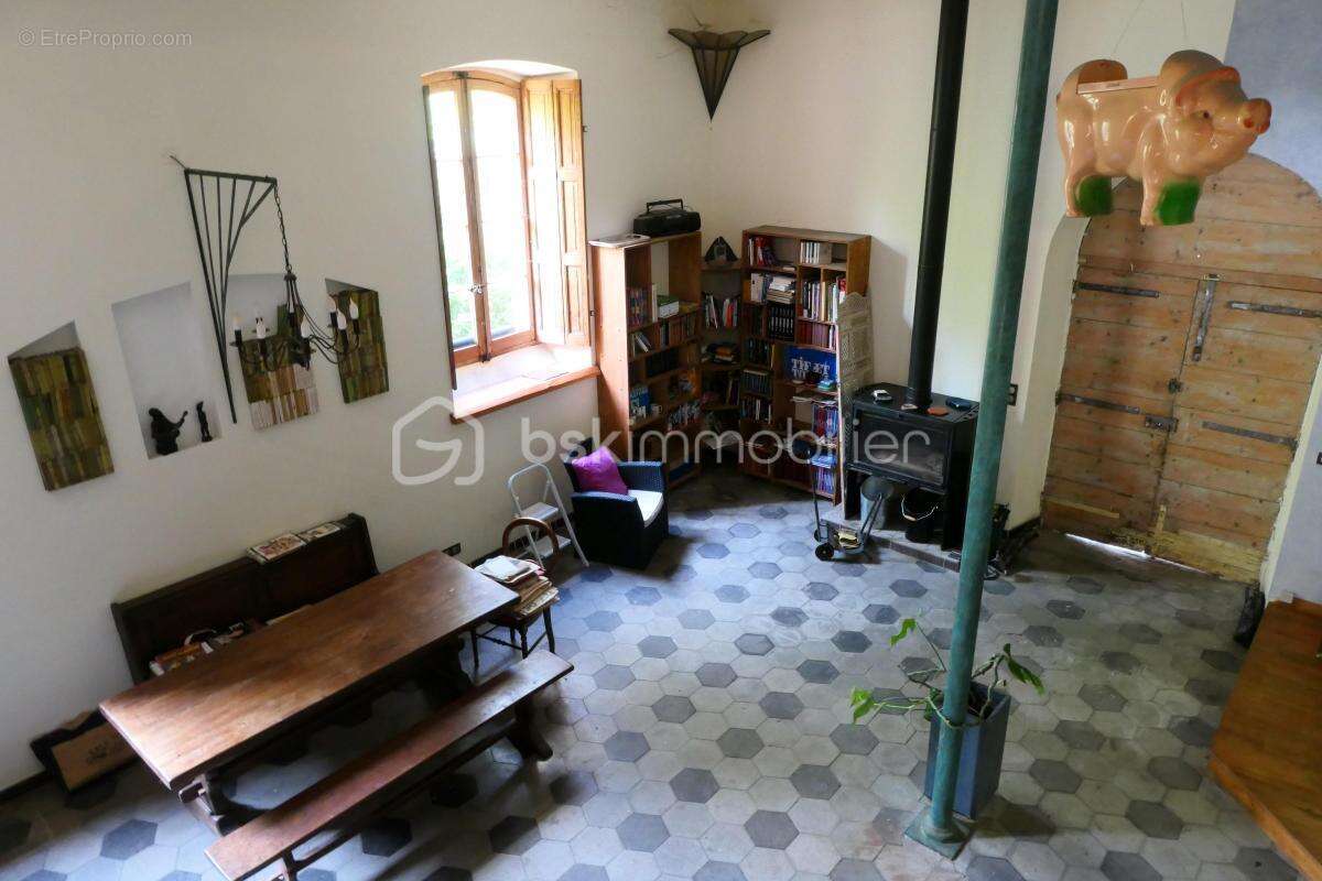 Maison à MOLIERES-SUR-CEZE