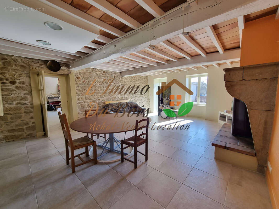 Maison à REVEL-TOURDAN