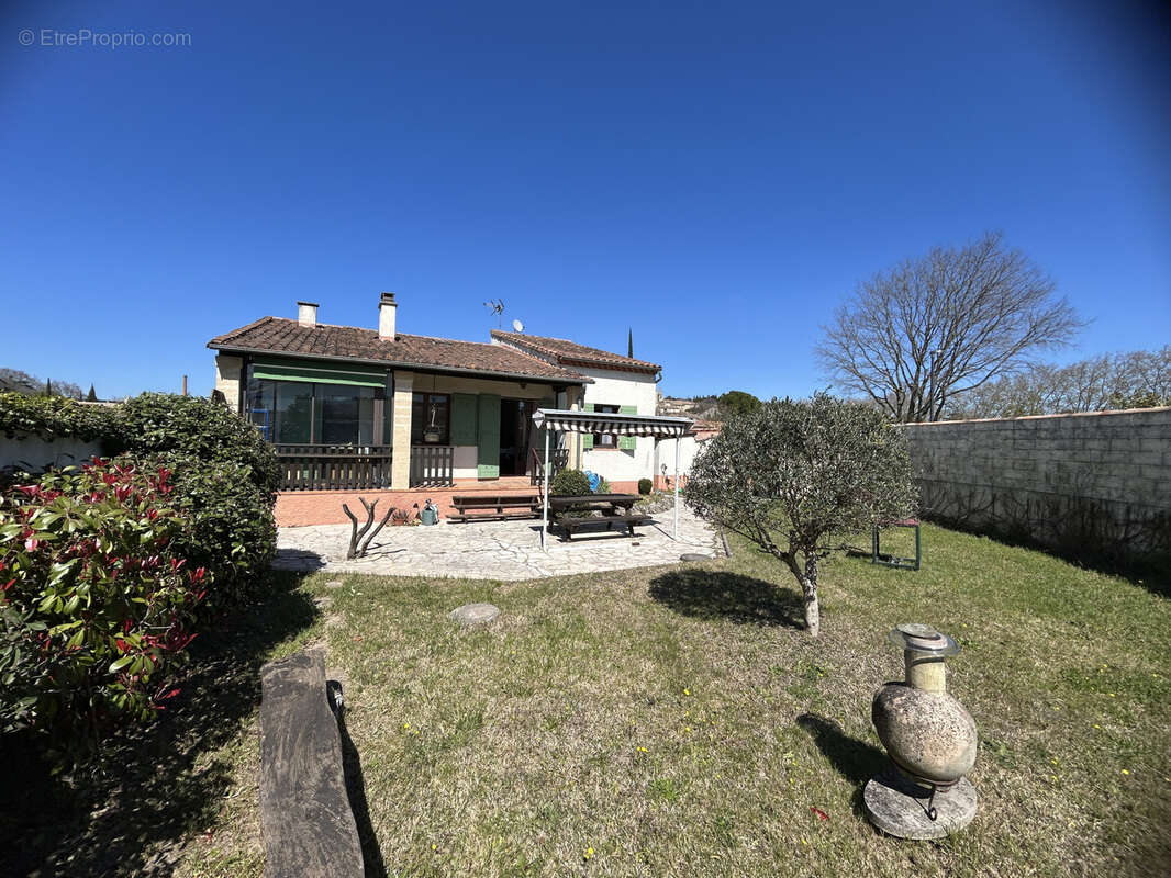 Maison à SAINT-QUENTIN-LA-POTERIE