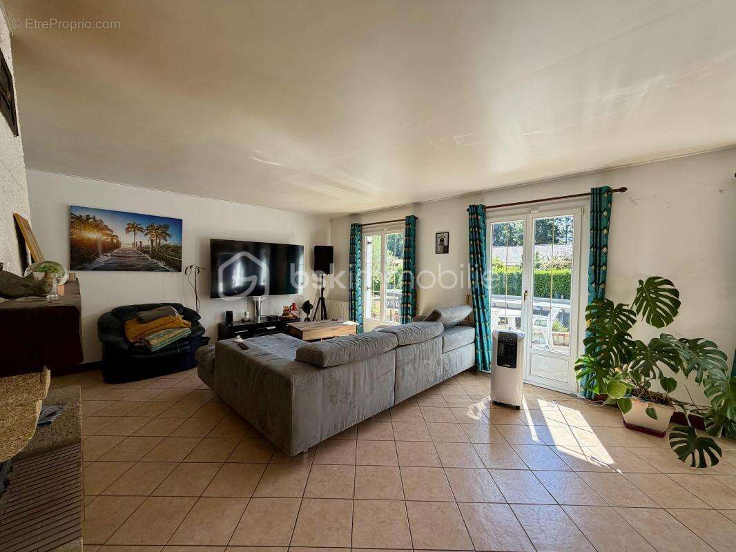 Maison plain-pied, 4 chambres, espac bureau, 2 salle de bain - photo 9
