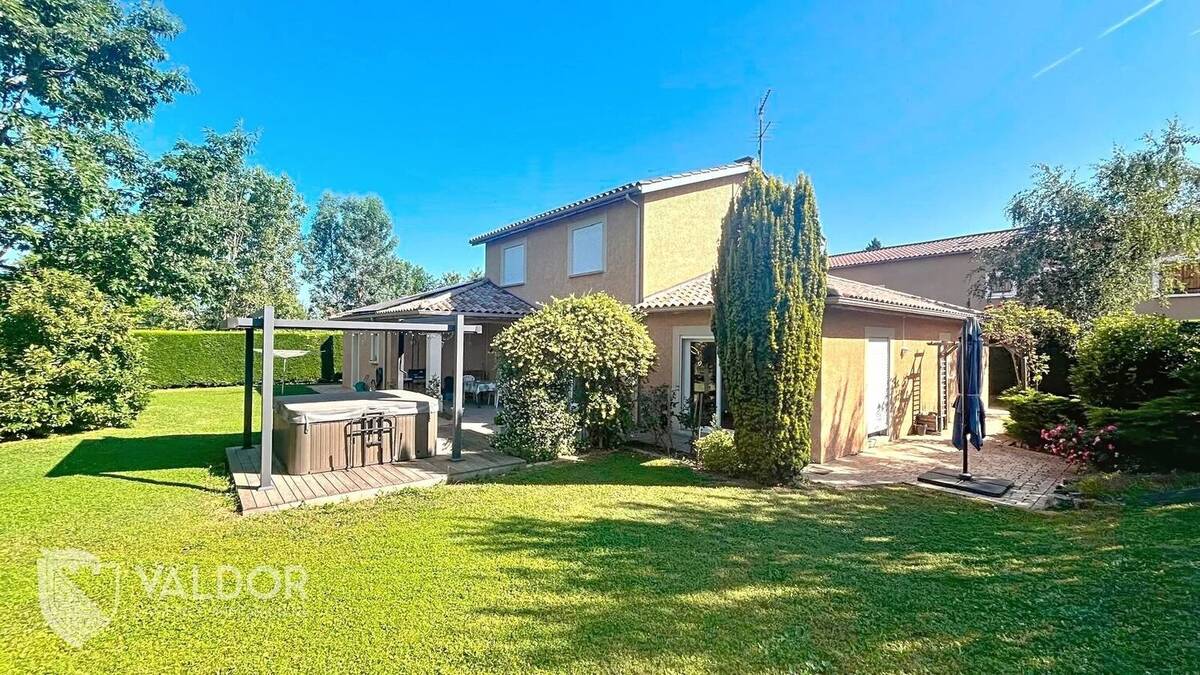 Maison à MONTMERLE-SUR-SAONE