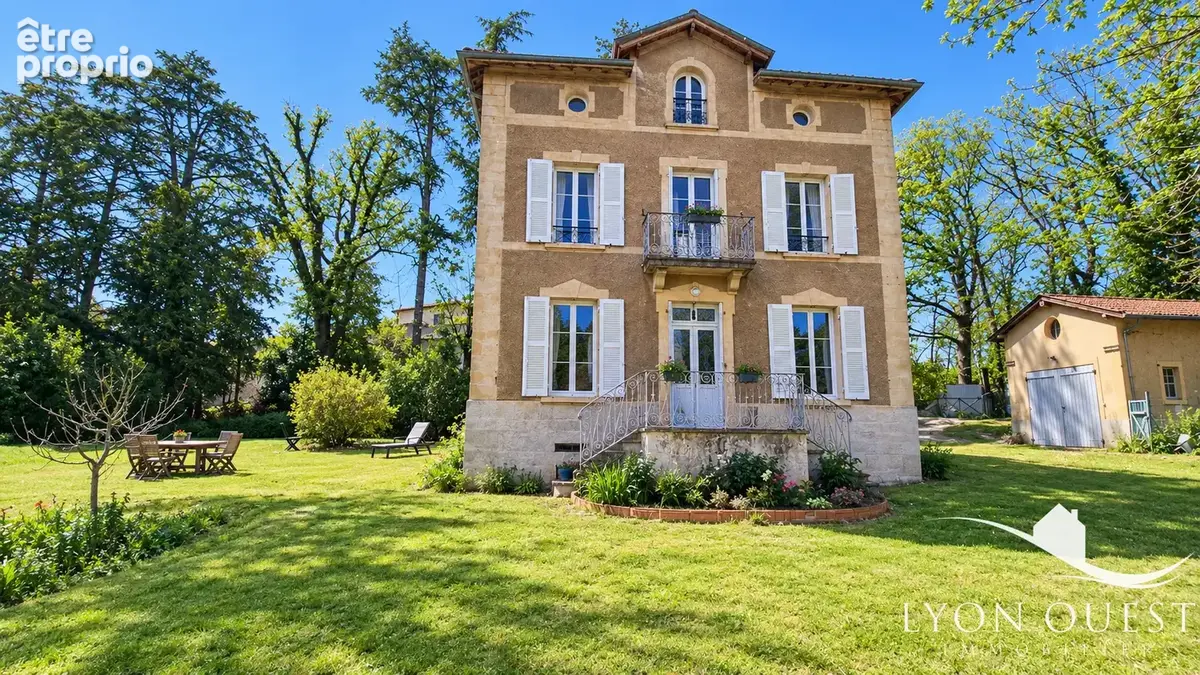 Photo Maison à Charbonnieres-Les-Bains au prix de 975 000€