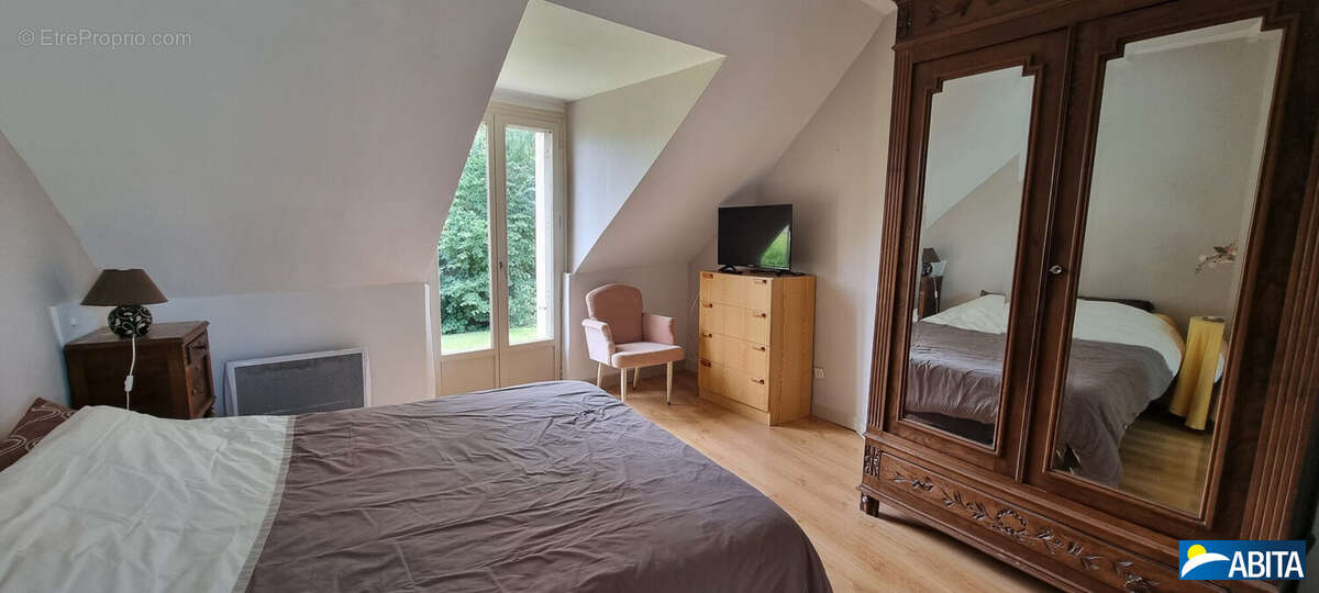 Maison à SAINT-GUINOUX