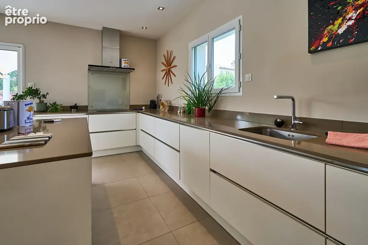 Villa de plain-pied de 104 m² avec piscine chauffée et jardin paysager à 15 minutes au sud de Carcassonne - photo 10