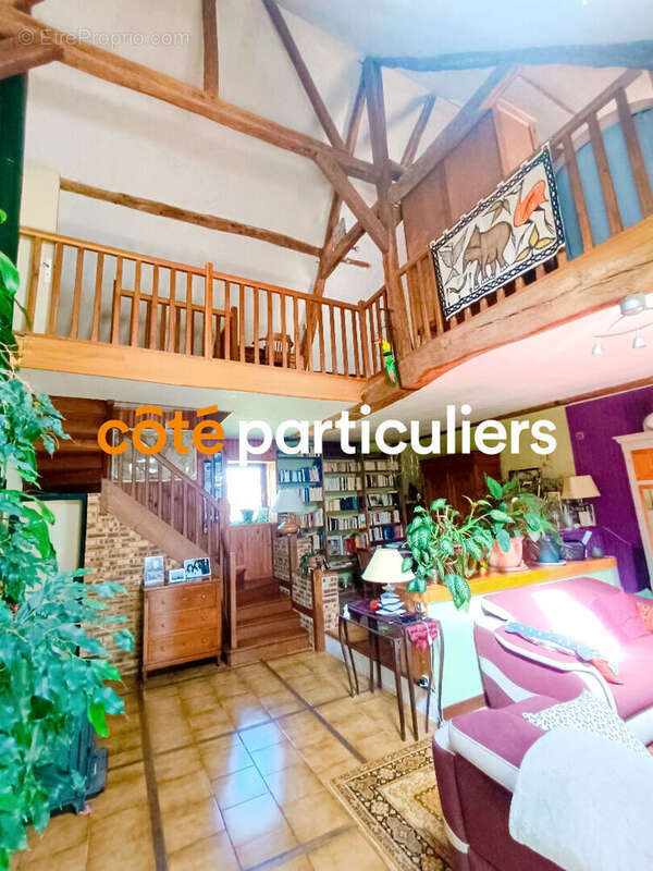 Maison à BEAUMONT-LA-RONCE